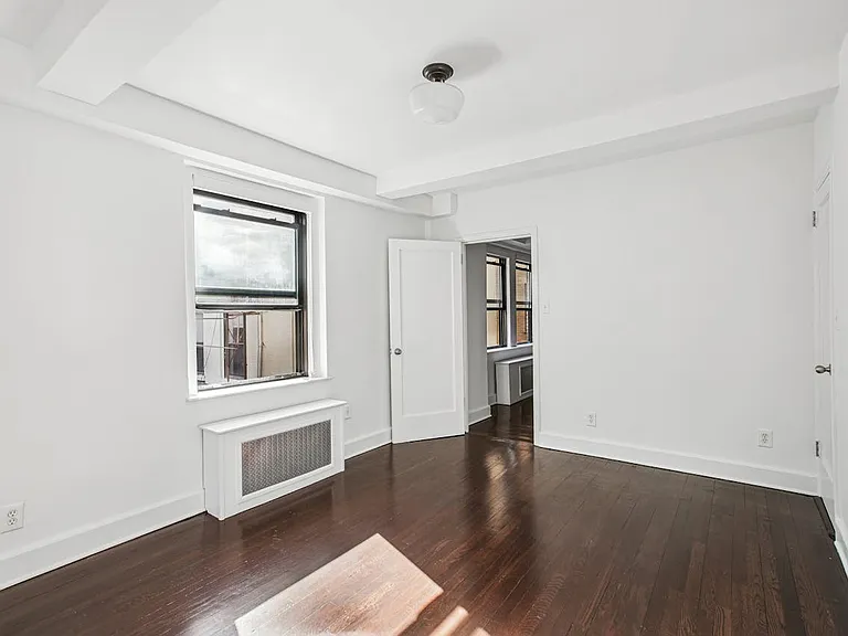 253 W 72nd St #503 — Photo 11
