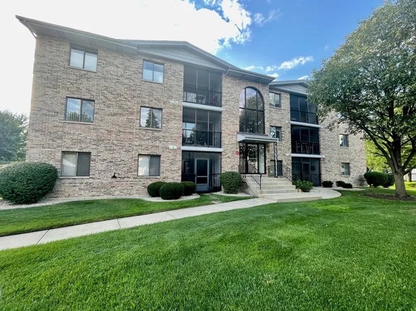 13316 W Circle Drive Pkwy APT 704, Crestwood, IL 60418