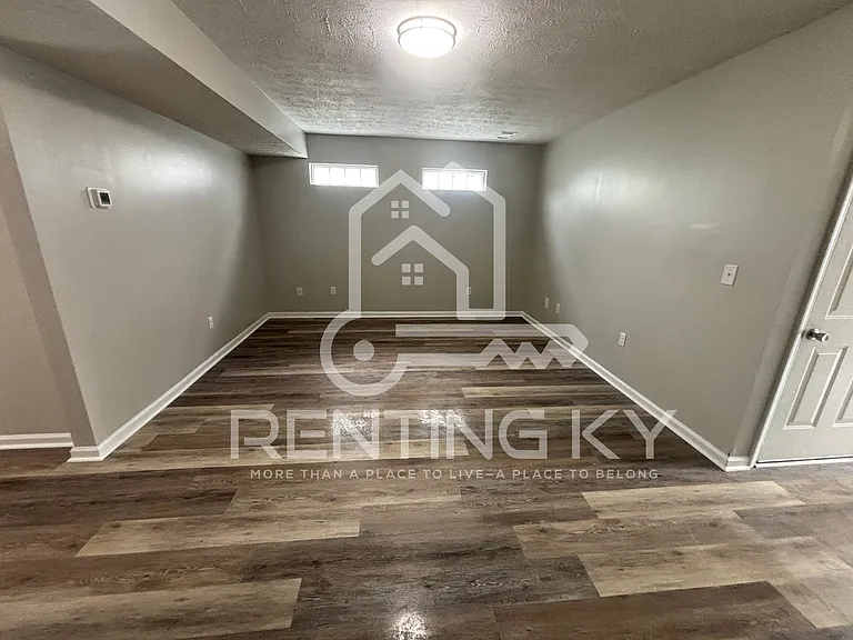 1419 Westwood Dr — Photo 15