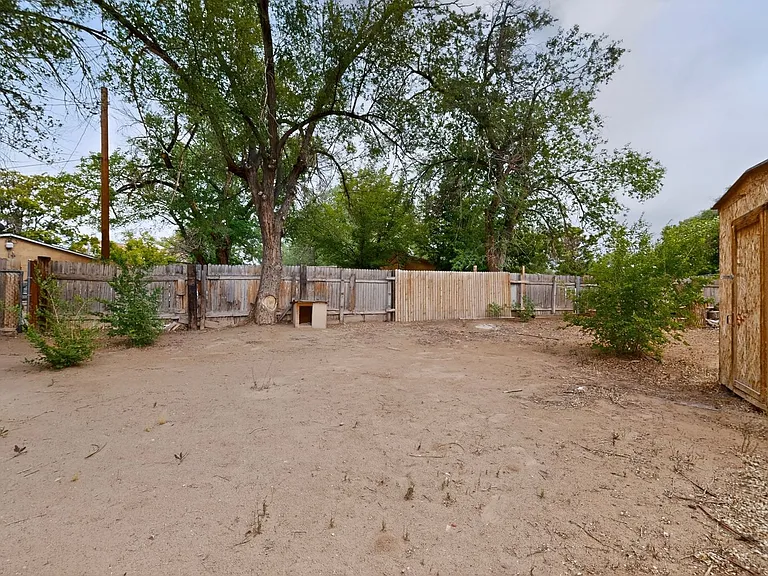 1846 Henry Cir SW — Photo 16