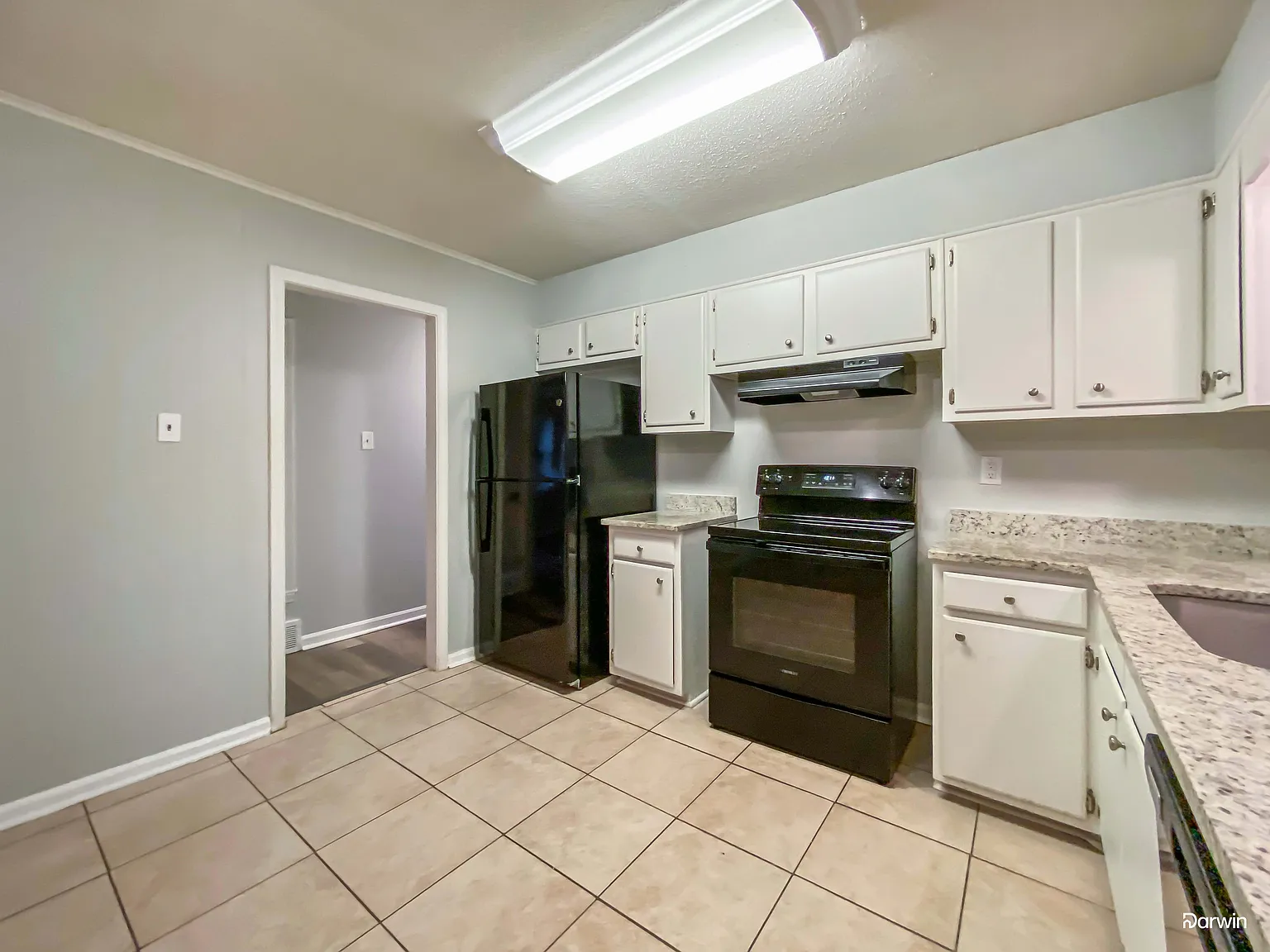 3 bed, 1.0 bath, 1034 sqft, $1,285 — Photo 3