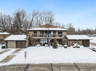 7435 Creekwood Dr #12B, North Royalton, OH 44133