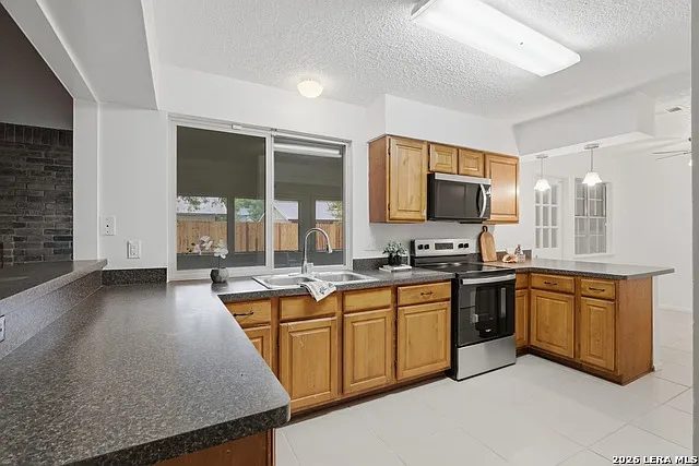 6722 Lake Cliff St — Photo 21