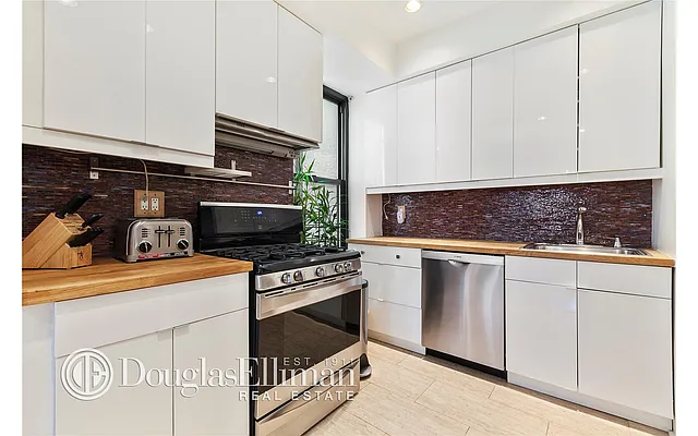 Sold by Douglas Elliman | media 7