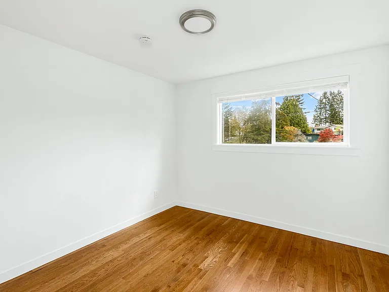 15666 SE 9th St — Photo 9