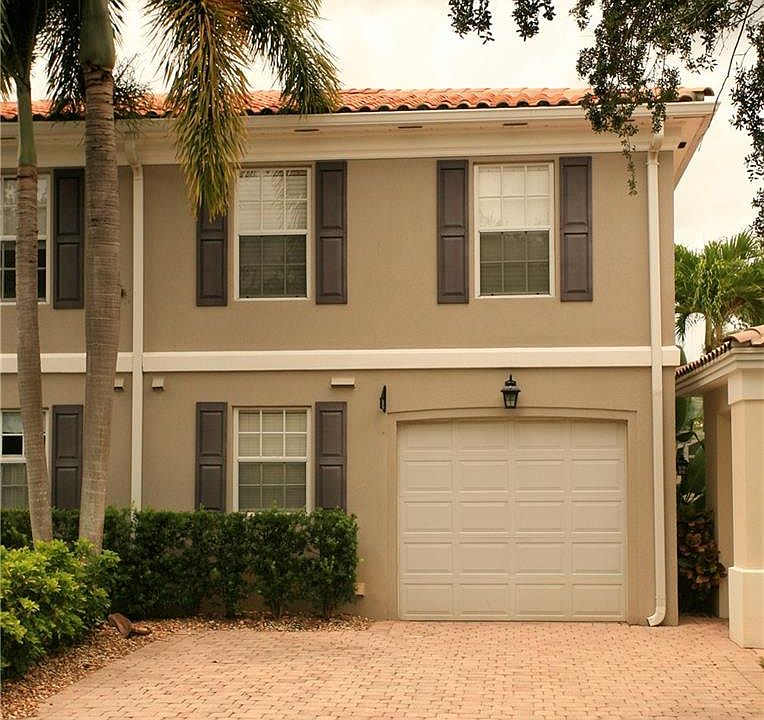 1st image of 5823 Cove Cir #8