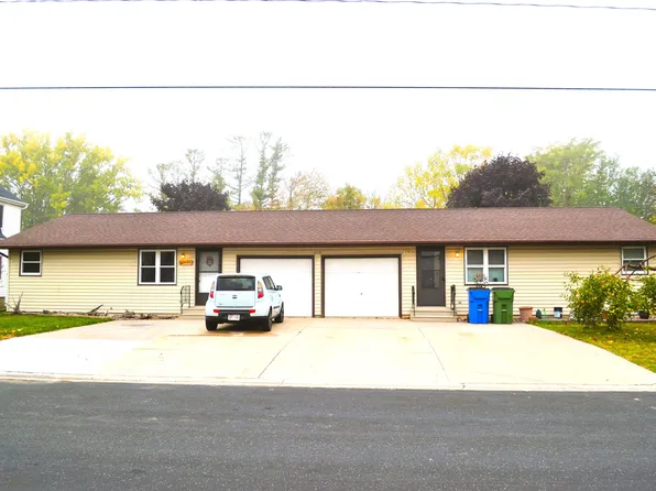 6770 Deuster St, Greenleaf, WI 54126