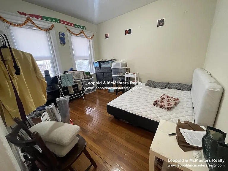 Gorden St Apartments — Photo 17