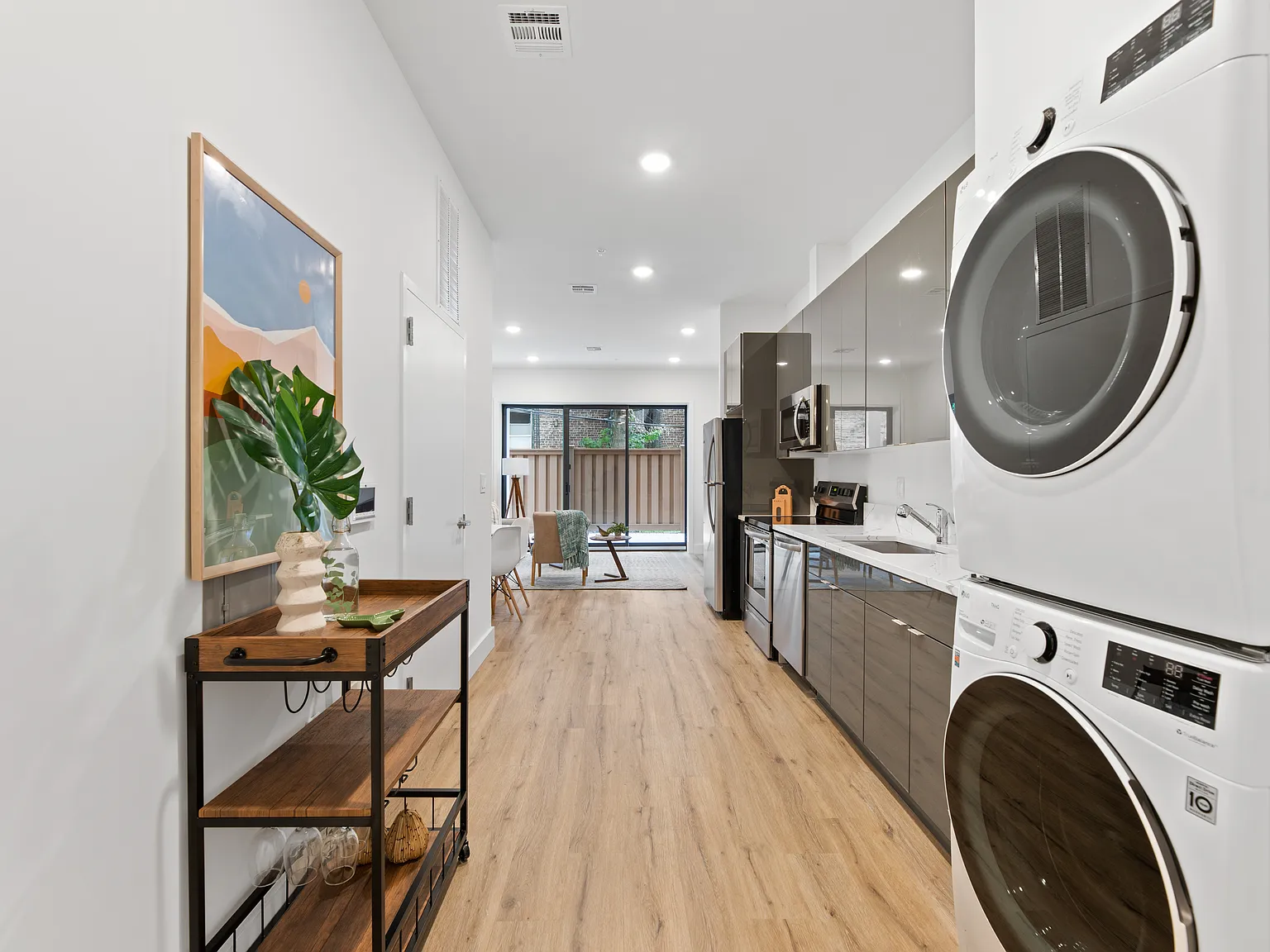 1 bed, 639 sqft, $2,600 — Photo 3
