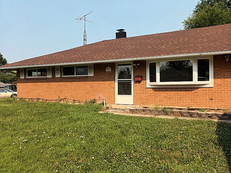 5891 Beecham Dr — Photo 1