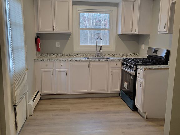 5th image of 16 Beech Ct