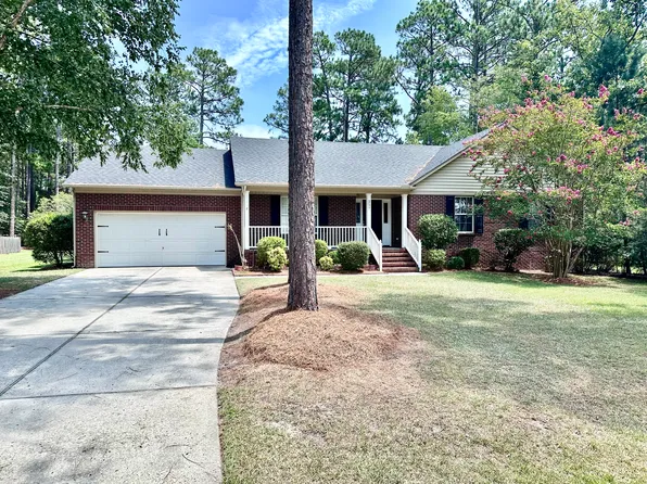 257 Lakeside Ln, Sanford, NC 27332