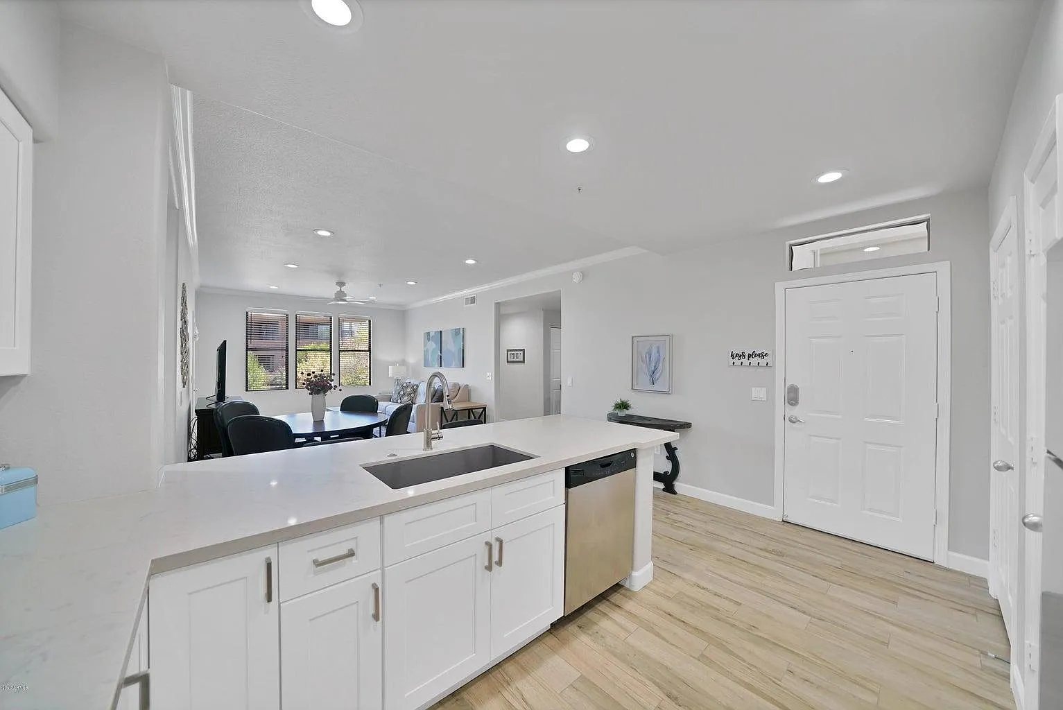 2 bed, 1116 sqft, $2,300 — Photo 3