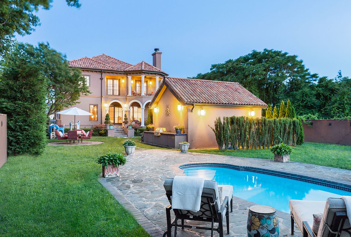 14816 Newport Ave HOUSE 1, Rockaway Park, NY 11694 Zillow