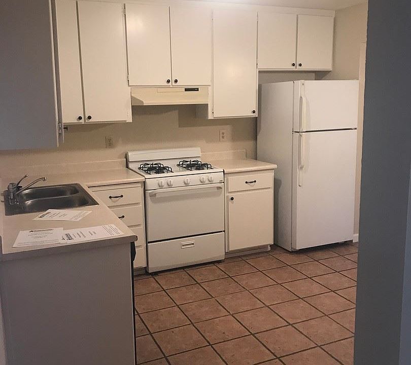 2nd image of 9163 Elk Grove Blvd APT 3