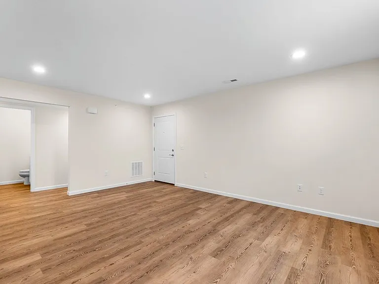 1515 Marcella St — Photo 4
