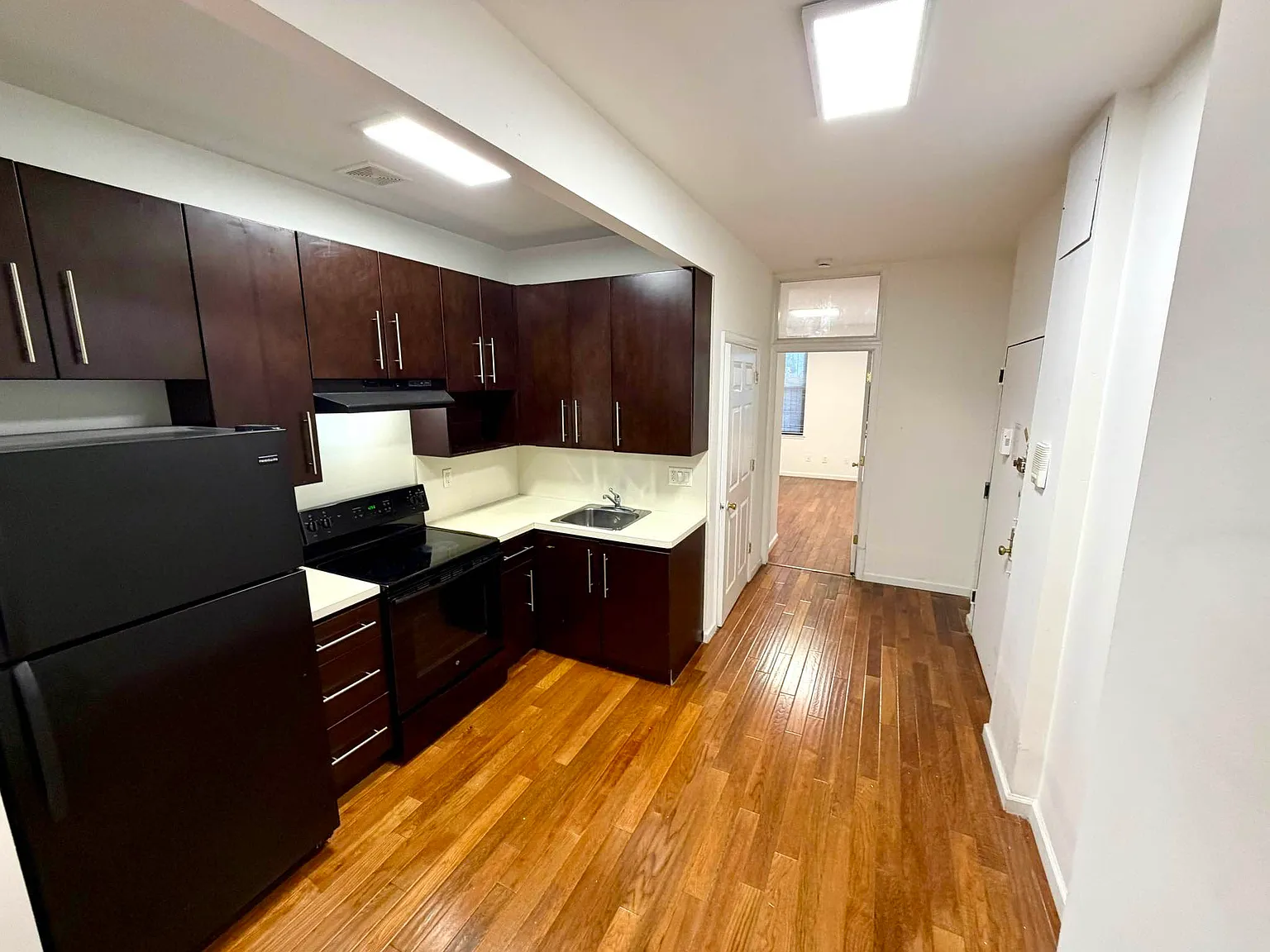 1345 De Kalb Avenue — Photo 2