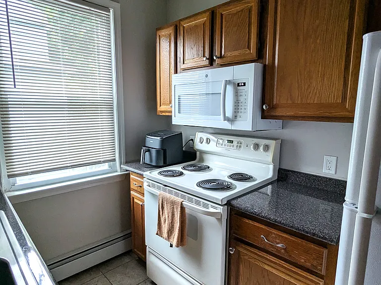 7 Hampden St #2A — Photo 4