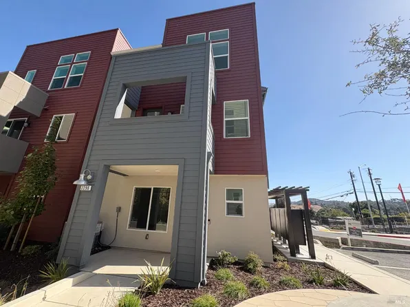 2296 Village Loop, Pinole, CA 94564