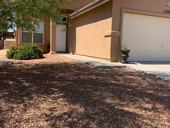 3rd image of 13984 Sandy Rock Dr