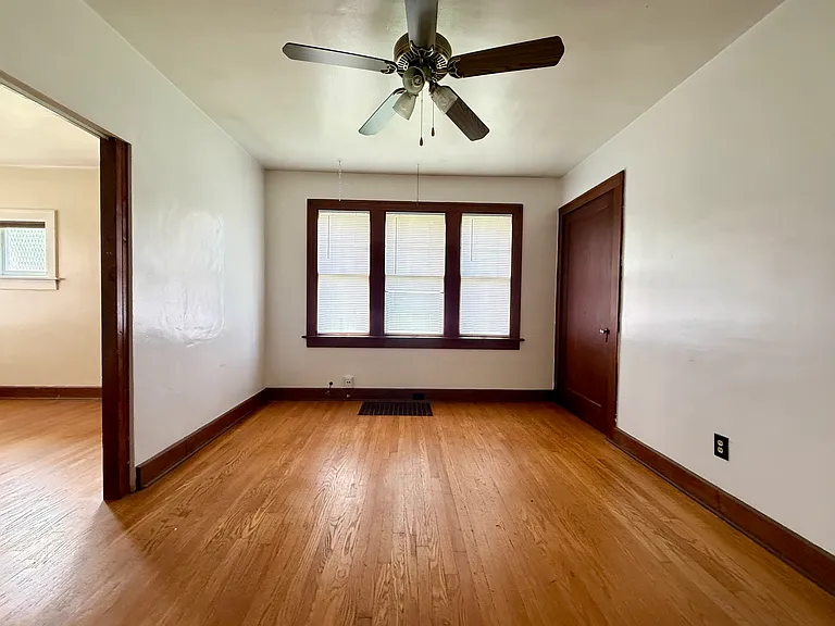 3203 Roland Ave #3203 — Photo 4