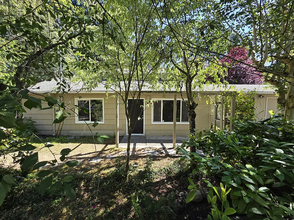 240th St SW