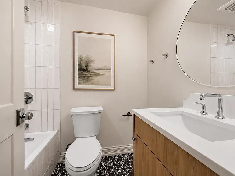 1511 N Hoyne Ave #G — Photo 12