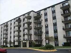 1st image of 9737 Fox Glen Dr #5M