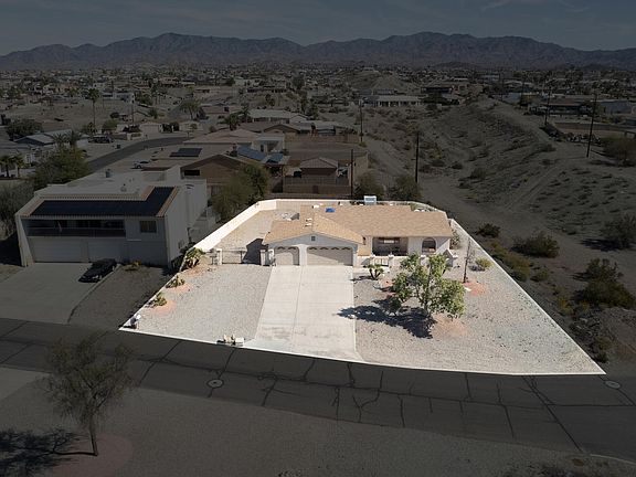 2nd image of 3009 Maracaibo Dr