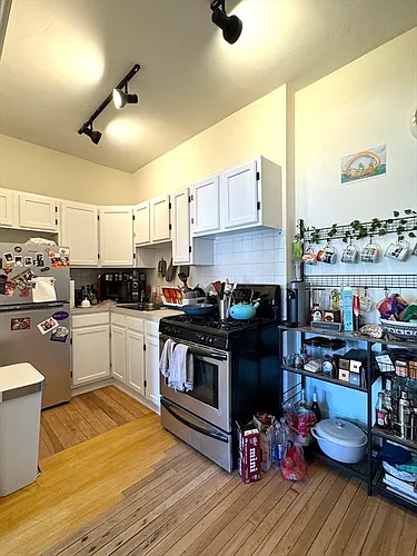 223 Harvard Ave #6 Photo 1