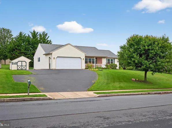 12 Rosemont Dr, Denver, PA 17517