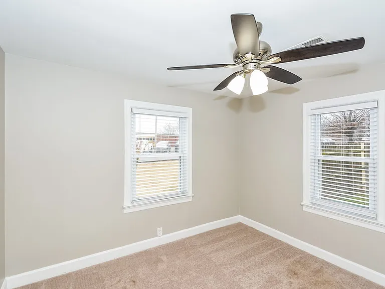 113 Elementary Dr — Photo 13