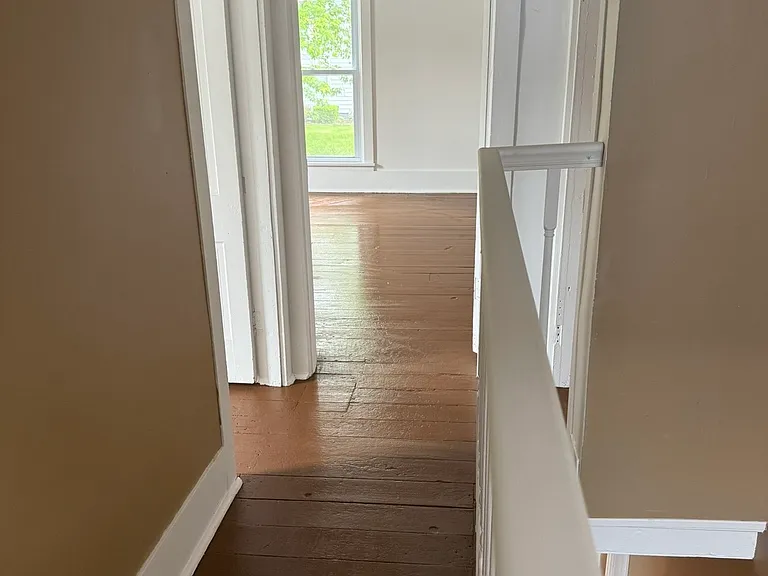 Rogers 304 E Lucas St — Photo 5