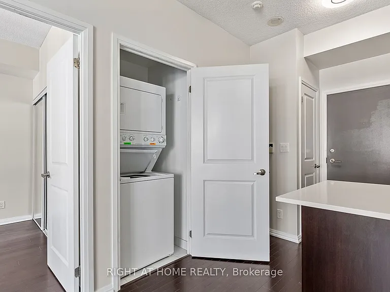 35 Hayden St #1409 — Photo 15