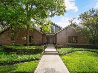 1317 Eskin Dr, Northbrook, IL 60062