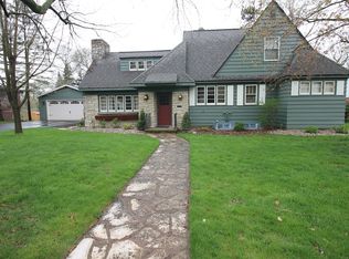 326 S Washington St, Waupaca, WI 54981