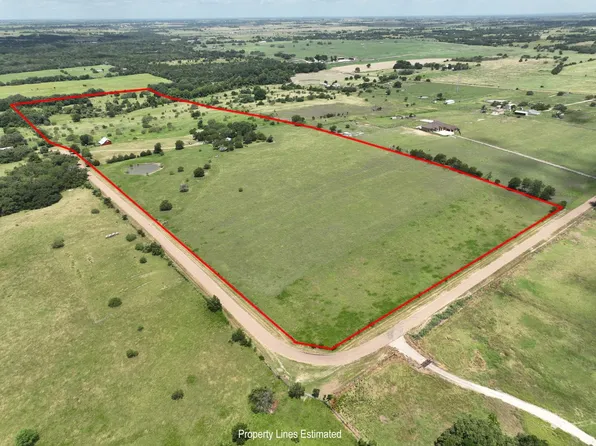 5208 Mensik Rd, Schulenburg, TX 78956