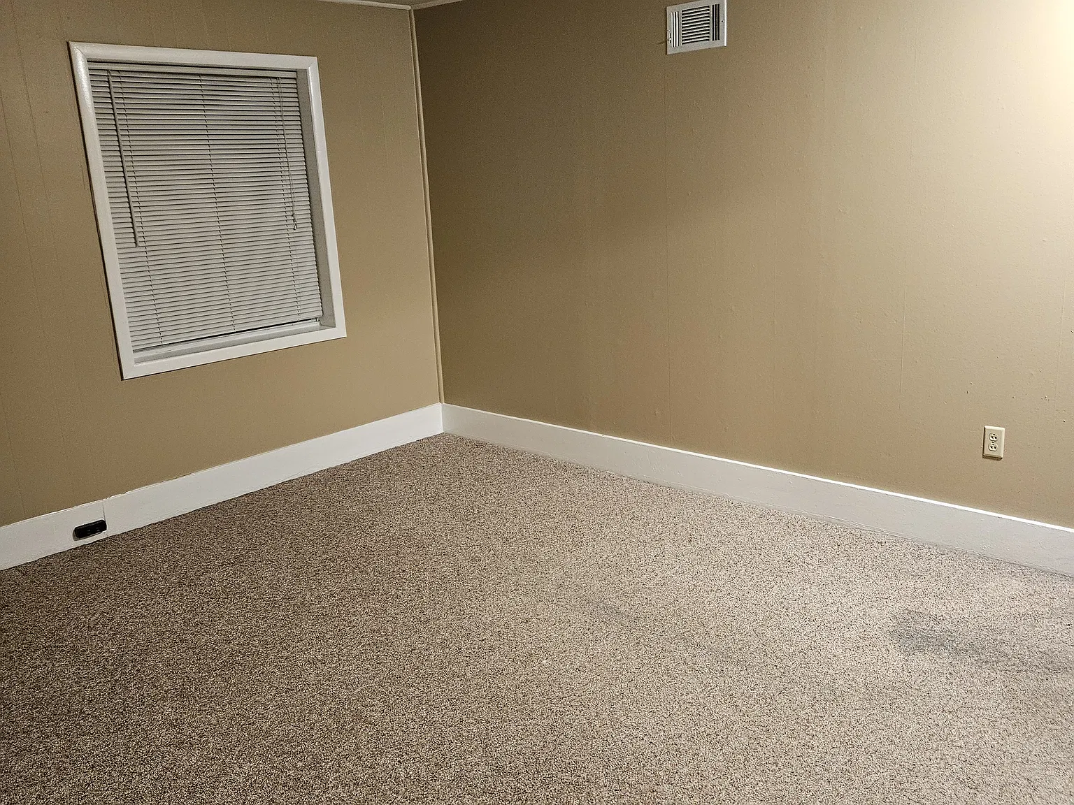 2 bed, $950 — Photo 3