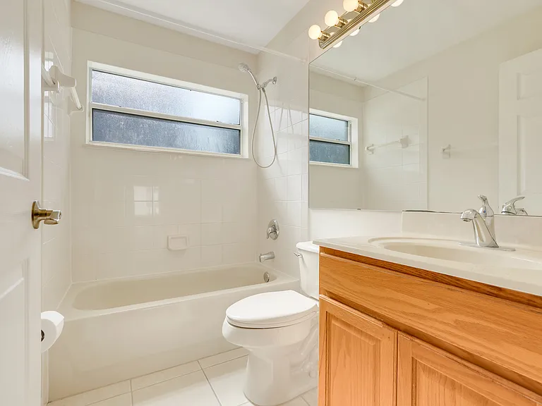 12900 Cloverdale Ln — Photo 25
