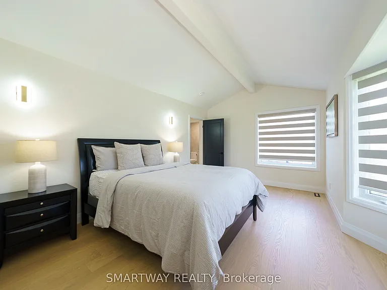 107 Campbell Cres — Photo 27