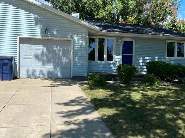 512 Olympic Dr #512, Waterloo, IA 50701