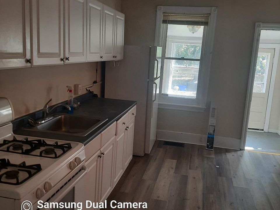 2nd image of 435 Jefferson Ave