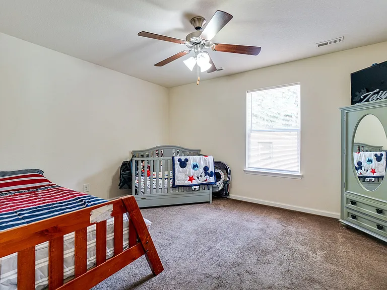2104 Miller Ave — Photo 15