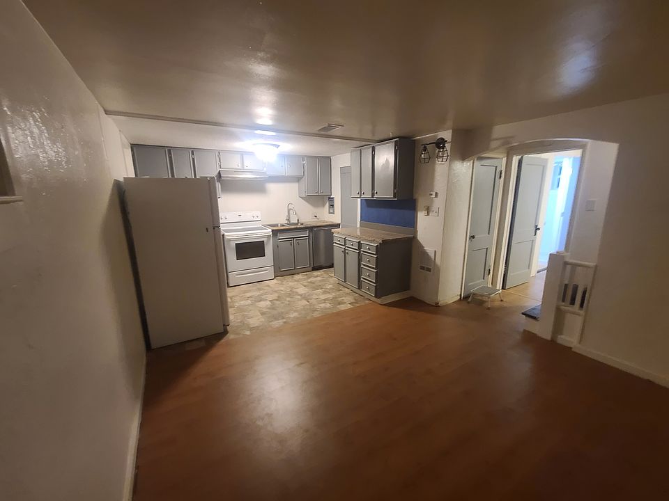 1st image of 804 12th Ave