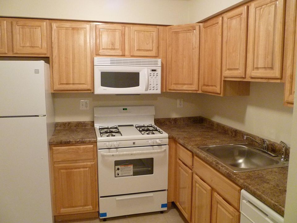 1st image of 8834 Cottage St Floor 1