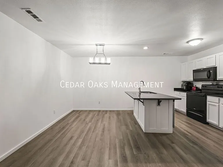 1290 Dove Loop #B — Photo 7