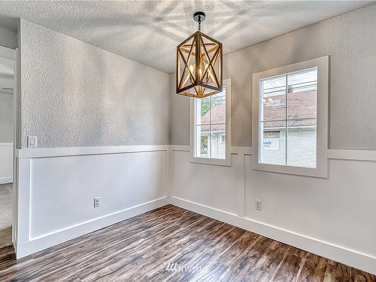 1016 S 37th St — Photo 11