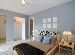 803 W Panorama Dr APT 202, Palatine, IL 60067