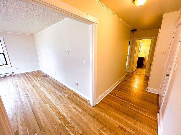 5th image of 5241 15th Ave NE APT 2
