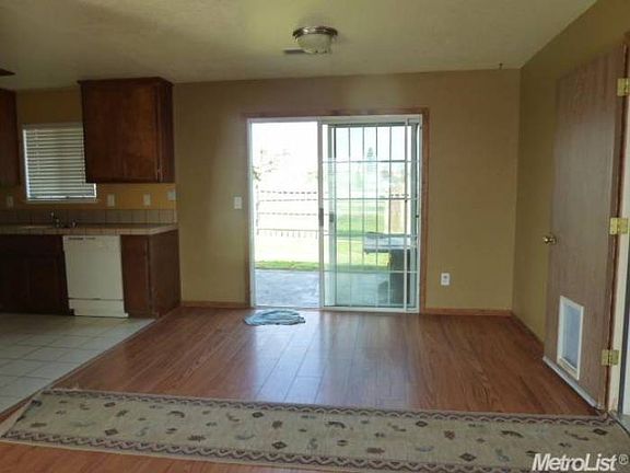 Dining/Kitchen